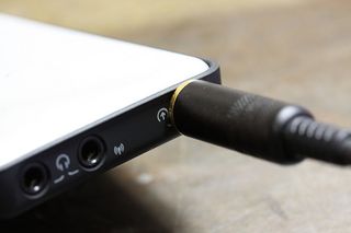 Icon Mobile : New Case w/Ｎeutrik mini plug