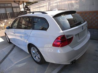 代車 (BMW 325i Touring)